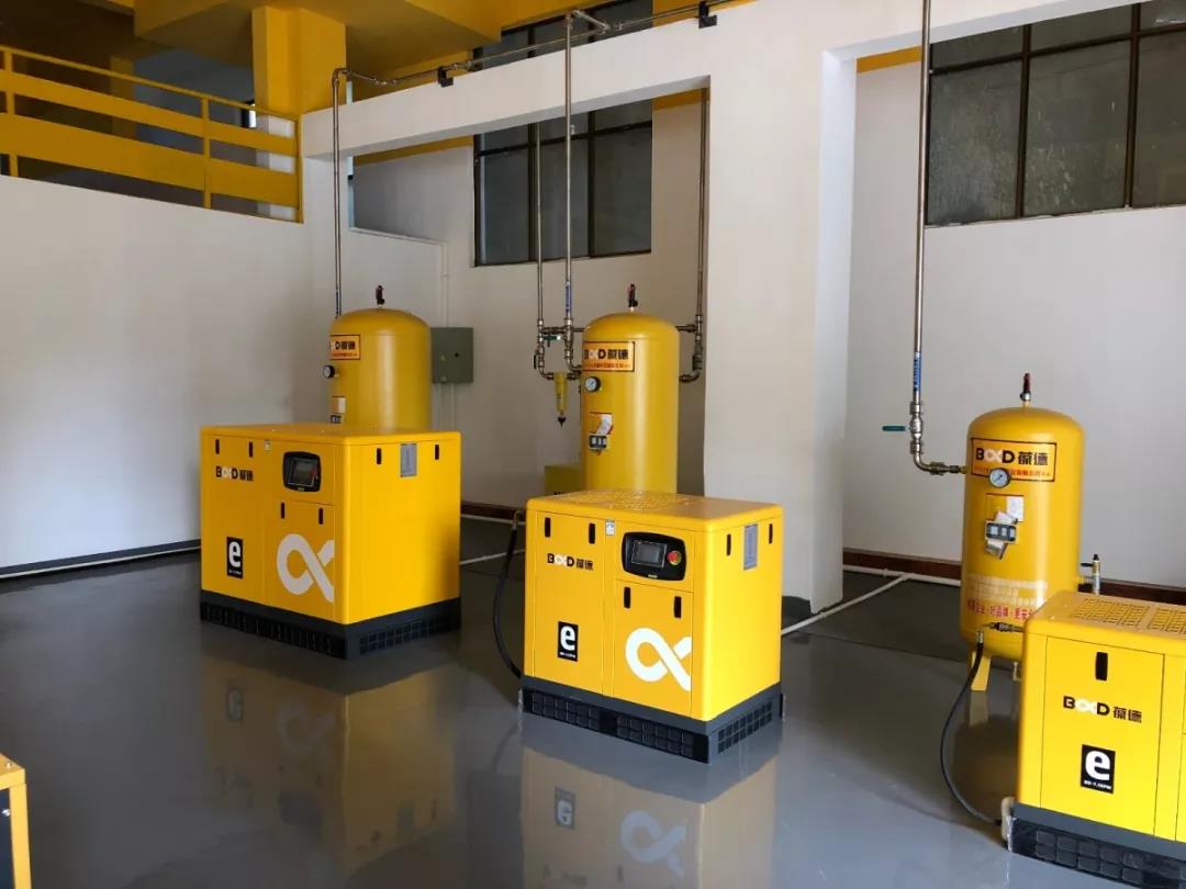 葆德空壓機(jī)安裝模擬現(xiàn)場